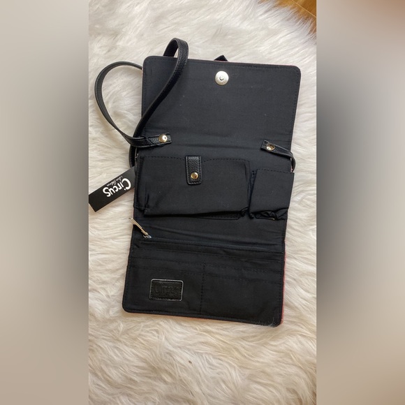 Sam Edelman crossbody wallet - Picture 4 of 9